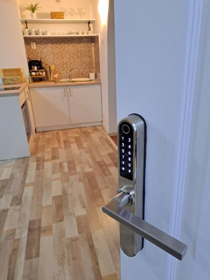 מיירקורה-צ'וק 7 Level Central Apartments מראה חיצוני תמונה