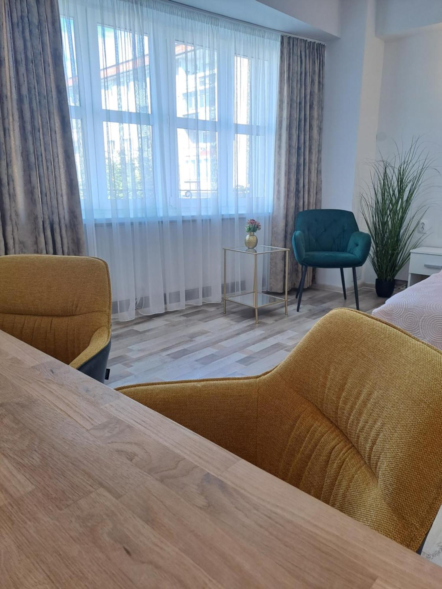 מיירקורה-צ'וק 7 Level Central Apartments מראה חיצוני תמונה